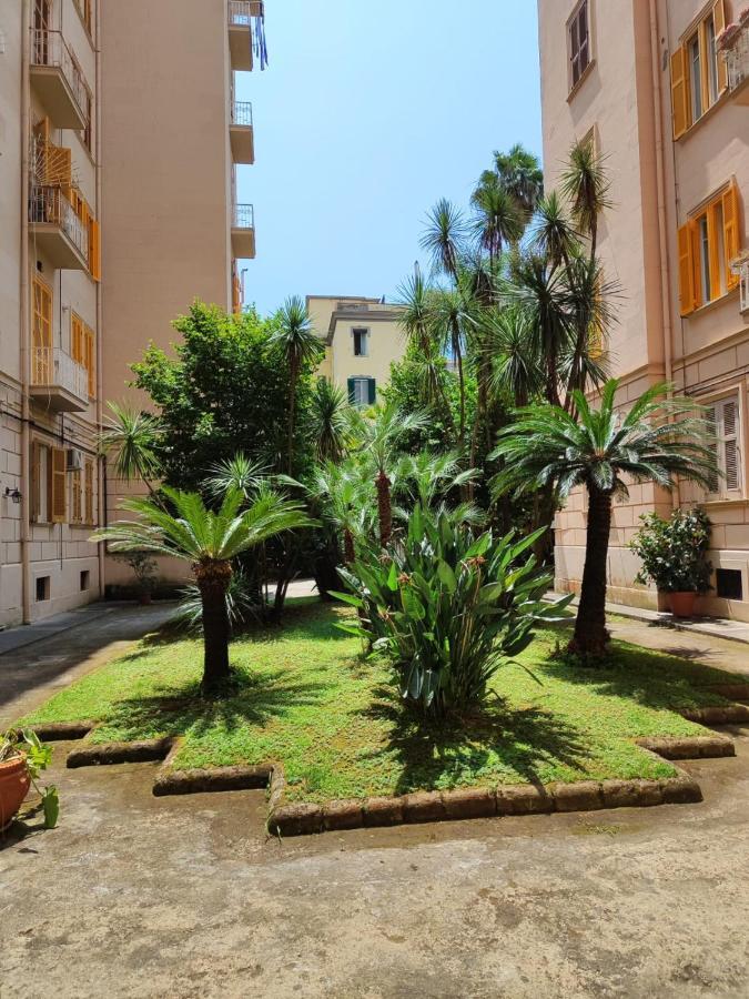 The House Of The Sunbeam Apartment Neapel